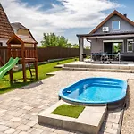 Garden Vendeghaz *