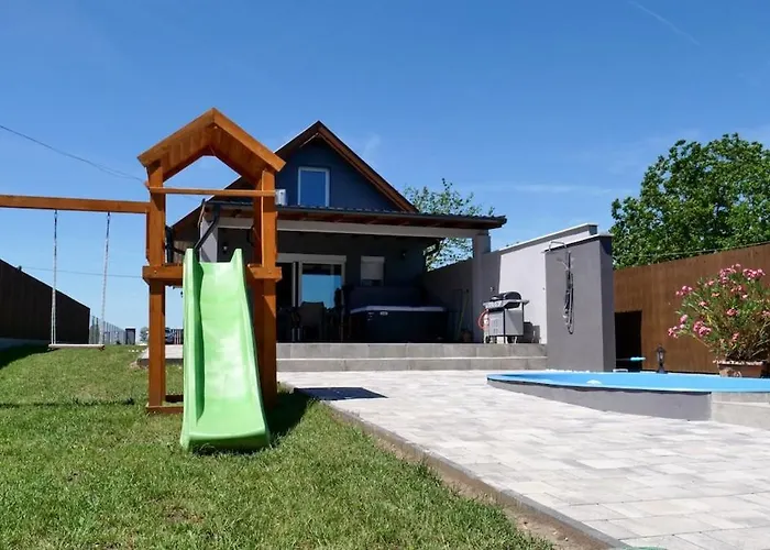 בית נופש Garden Vendeghaz *