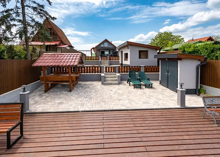 בית נופש Garden Vendeghaz *