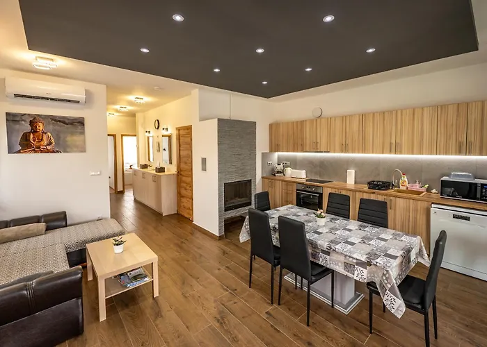 בית נופש Garden Vendeghaz *